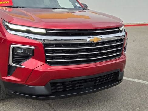 Certified 2025 Chevrolet Traverse LT w/ Driver Confidence Package AWD/4WD image 8