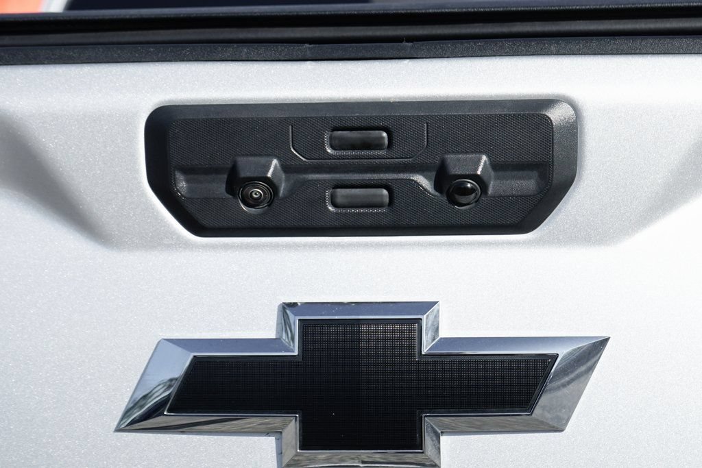 Used 2023 Chevrolet Silverado 3500 High Country w/ Safety Package II AWD/4WD image 45