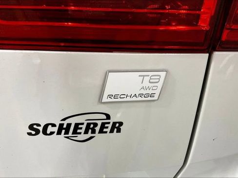 Certified 2022 Volvo XC60 T8 Inscription w/ Advanced Package image 9
