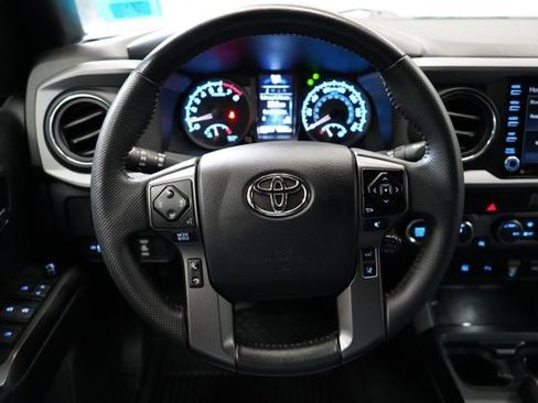 Used 2023 Toyota Tacoma TRD Sport w/ Technology Package AWD/4WD image 16