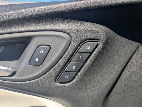 Used 2024 Buick Encore GX Avenir w/ Avenir Convenience Package AWD/4WD image 8