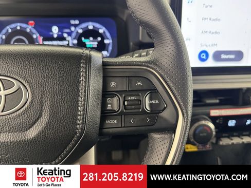 Certified 2025 Toyota 4Runner TRD Off-Road Premium image 29