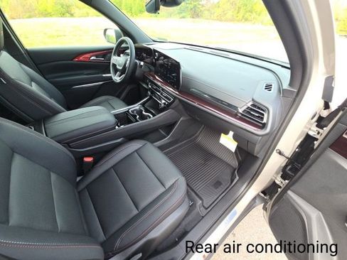 New 2026 Chevrolet Traverse Z71 w/ Driver Confidence Package image 24