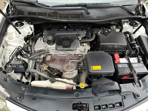 Used 2012 Toyota Camry SE FWD image 20