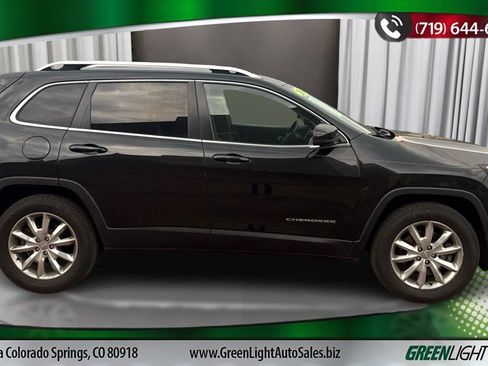 Used 2016 Jeep Cherokee Limited AWD/4WD image 6