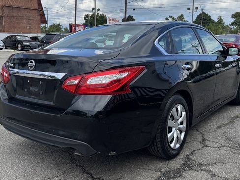 Used 2016 Nissan Altima 2.5 S w/ Power Driver Seat Package FWD image 5