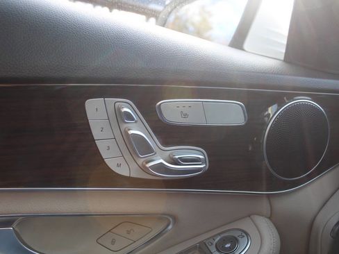 Used 2016 Mercedes-Benz C 300 4MATIC Sedan image 25