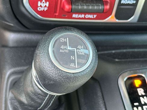 Used 2025 Jeep Wrangler Unlimited Sport S 4xe AWD/4WD image 26