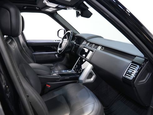 Used 2019 Land Rover Range Rover Supercharged image 32