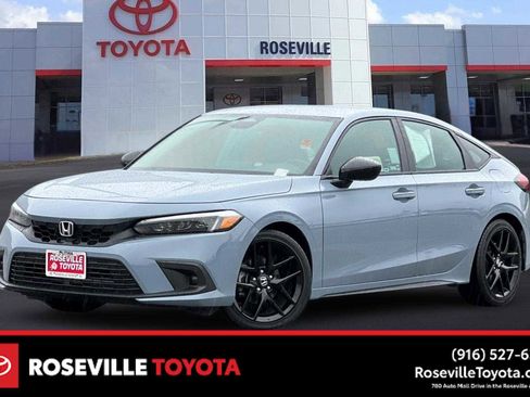Used 2024 Honda Civic Sport image 1