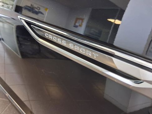 New 2026 Volkswagen Atlas Cross Sport SEL Premium R-Line image 8