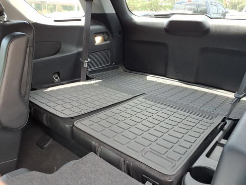 Used 2022 Ford Explorer XLT w/ Equipment Group 202A RWD image 11