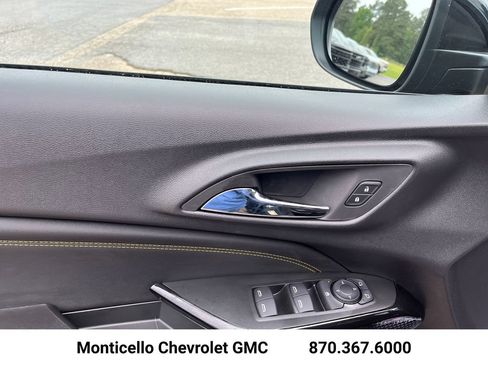 New 2026 Chevrolet Trax LT w/ Driver Confidence Package FWD image 10