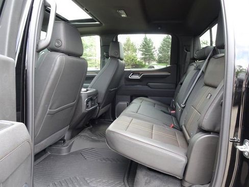New 2026 Chevrolet Silverado 1500 High Country w/ Midnight Edition AWD/4WD image 9