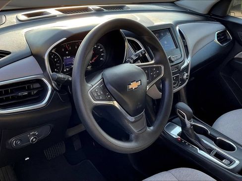 Used 2022 Chevrolet Equinox LS w/ LS Convenience Package FWD image 21