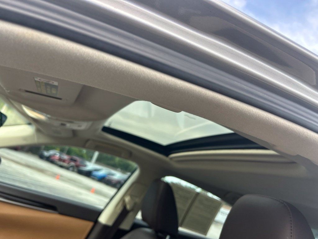 Used 2018 Lexus ES 350 w/ Premier Package FWD image 10