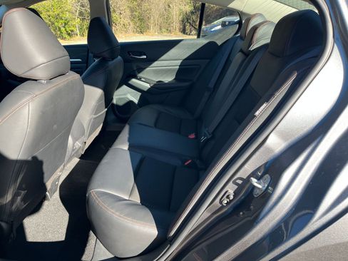 Used 2025 Nissan Altima 2.5 SR image 21