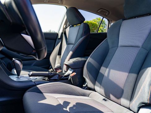 Used 2019 Subaru Crosstrek 2.0i Premium AWD/4WD image 14