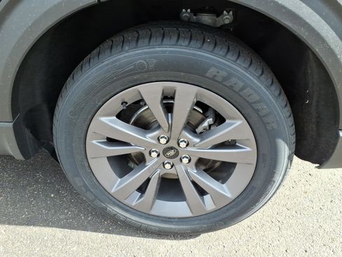 Used 2023 Ford Explorer XLT w/ Equipment Group 202A image 13