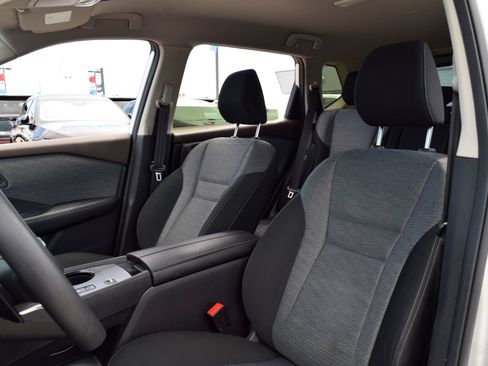 Used 2023 Nissan Rogue SV FWD image 16