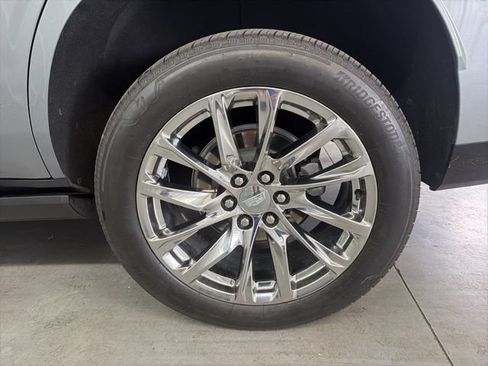 Certified 2025 Cadillac Escalade Premium Luxury Platinum w/ LPO, Radiant Package RWD image 8