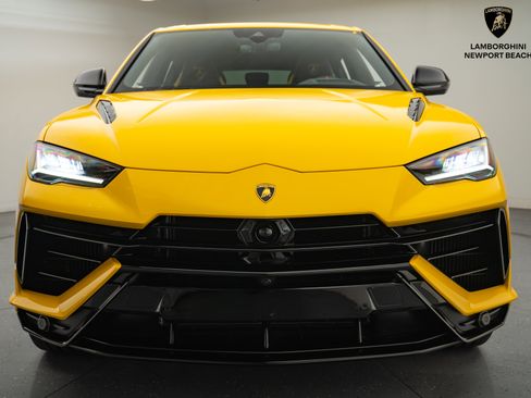 Used 2024 Lamborghini Urus S image 11
