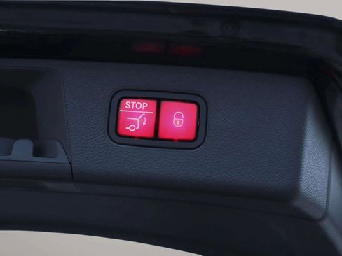 Used 2015 Mercedes-Benz GLK 350 GLK 350 Sport Utility 4D image 26