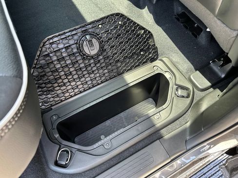 New 2026 RAM 1500 Laramie AWD/4WD image 19