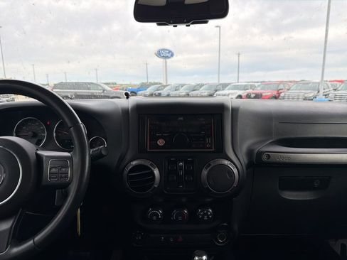 Used 2016 Jeep Wrangler Unlimited Sport w/ Quick Order Package 24S AWD/4WD image 15