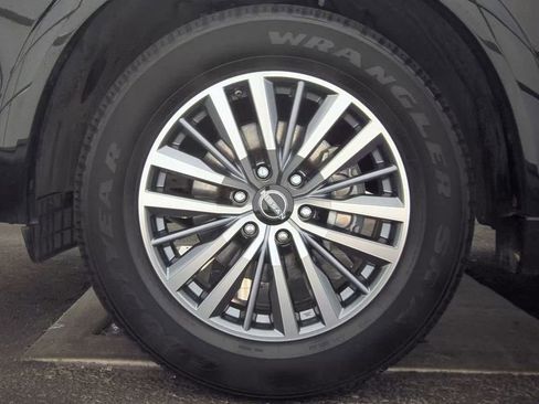 Used 2023 Nissan Armada SL w/ Captain's Chairs Package RWD image 10