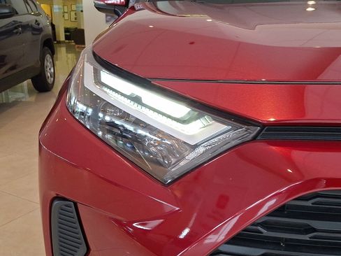 Certified 2022 Toyota RAV4 XLE image 9