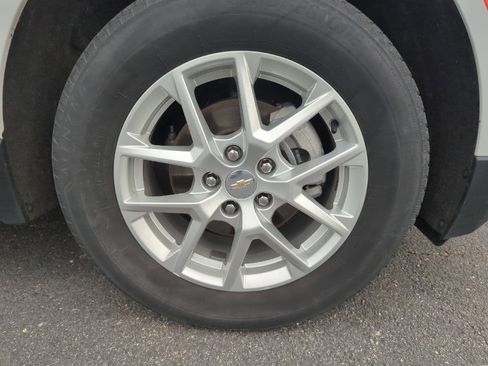 Used 2023 Chevrolet Equinox LT image 11