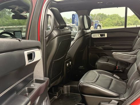 Used 2020 Ford Explorer ST w/ Premium Technology Package AWD/4WD image 26