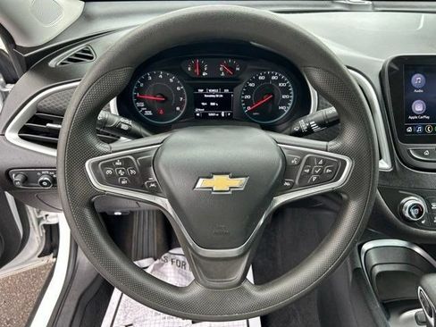 Used 2023 Chevrolet Malibu LT FWD image 15