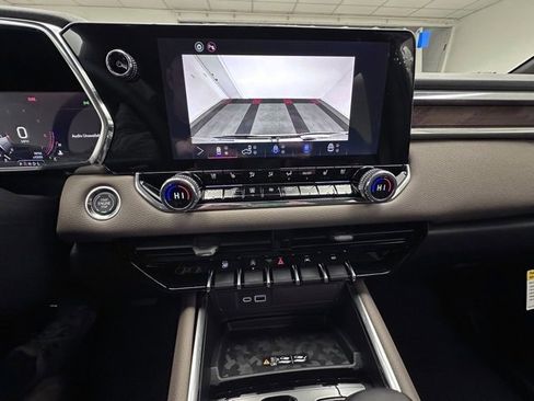 New 2026 GMC Canyon Denali image 8