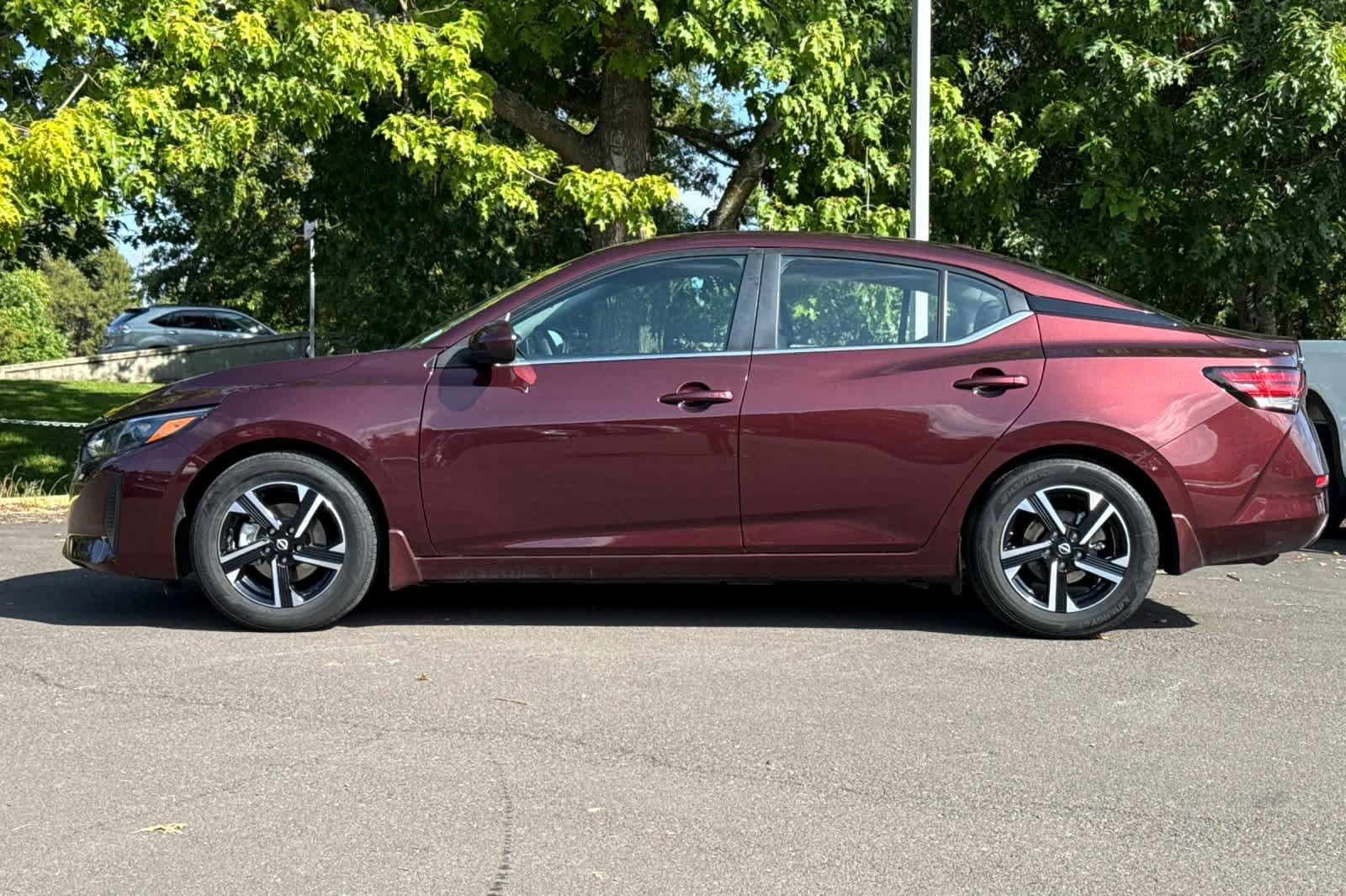 Used 2025 Nissan Sentra SV FWD image 5