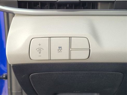 Used 2024 Hyundai Elantra Limited image 15