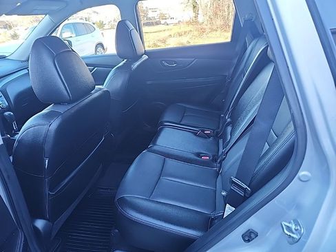 Used 2016 Nissan Rogue SL image 11