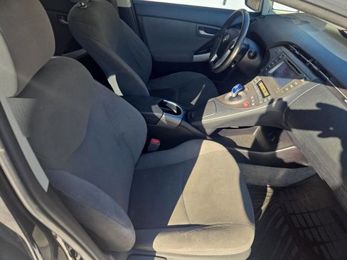Used 2014 Toyota Prius Three image 25