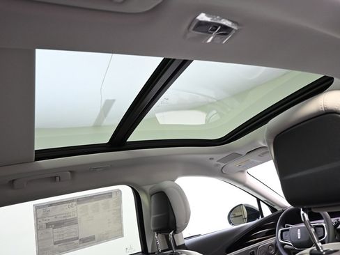 New 2026 Lincoln Nautilus Reserve image 17