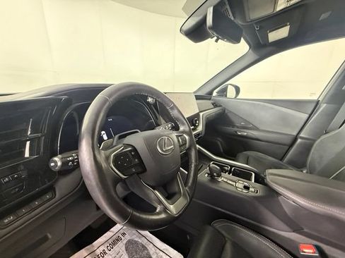 Used 2024 Lexus TX 550h AWD Plug-In Hybrid w/ Technology Package image 7
