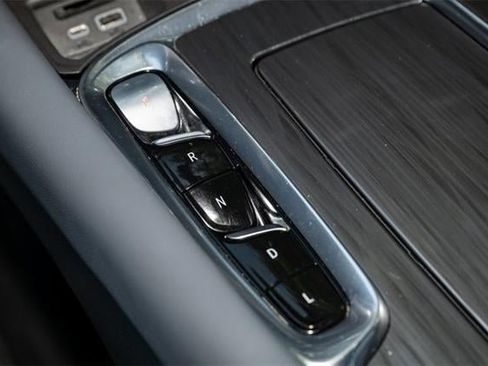 Used 2024 Buick Enclave Essence w/ Sport Touring Edition image 34