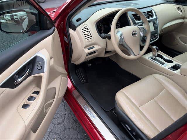 Used 2016 Nissan Altima 2.5 SL w/ 2.5 Technology w/LED Package FWD image 11