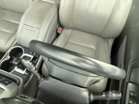 Used 2015 Toyota Highlander XLE image 17