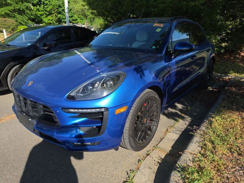 Used 2018 Porsche Macan GTS image 1