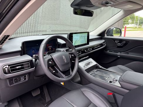 New 2026 Lincoln Aviator AWD image 11
