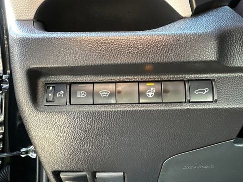 Certified 2025 Toyota RAV4 XLE AWD/4WD image 34