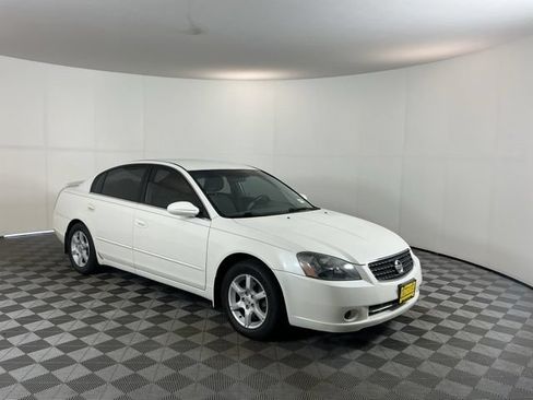 Used 2006 Nissan Altima 2.5 S w/ (P01) Special Edition Pkg FWD image 3