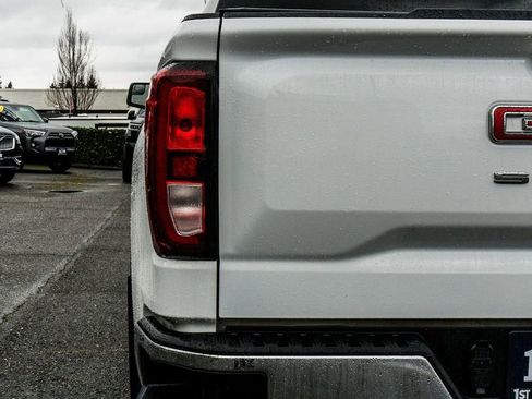 Used 2023 GMC Sierra 1500 SLE AWD/4WD image 11