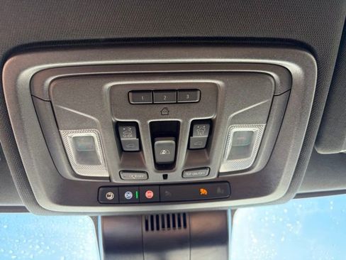 Used 2023 GMC Sierra 1500 AT4 w/ Technology Package image 29